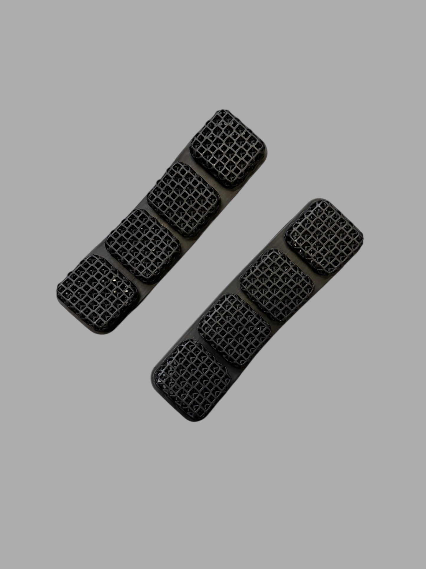 R-Shoulder Pads (pre order)